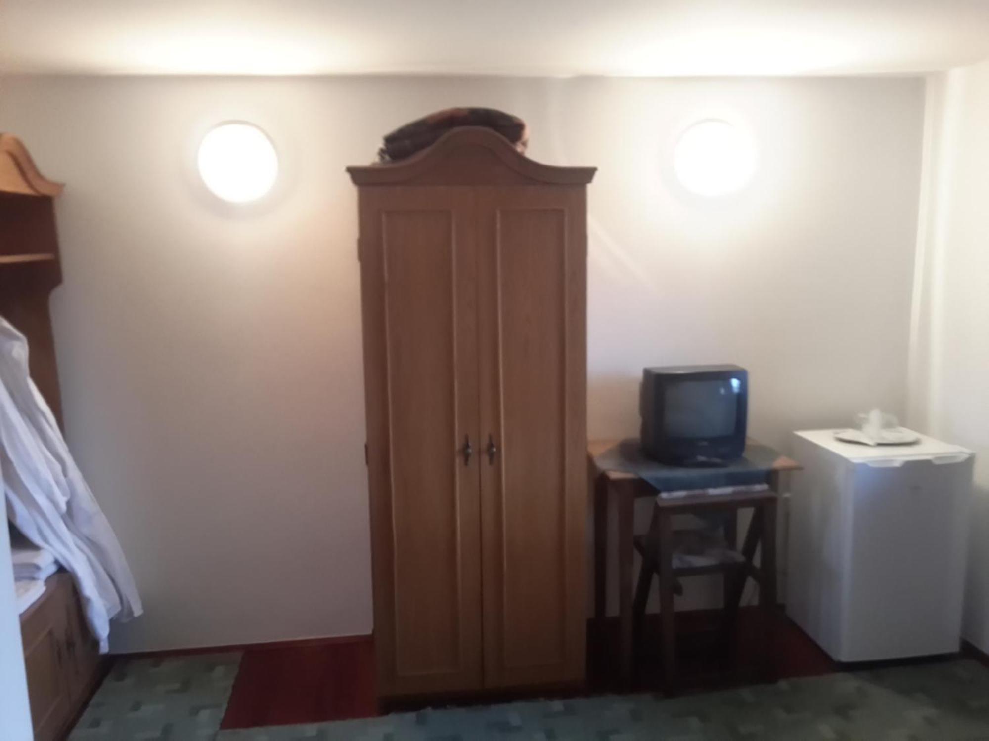 Pensiunea Doina & Jeno Târgu-Mureş Habitación foto