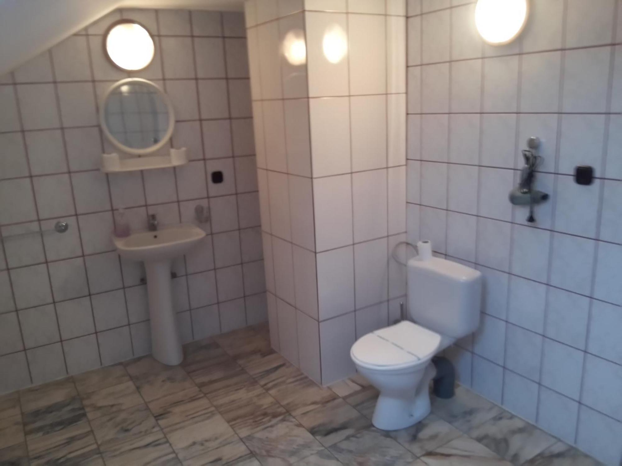 Pensiunea Doina & Jeno Târgu-Mureş Habitación foto
